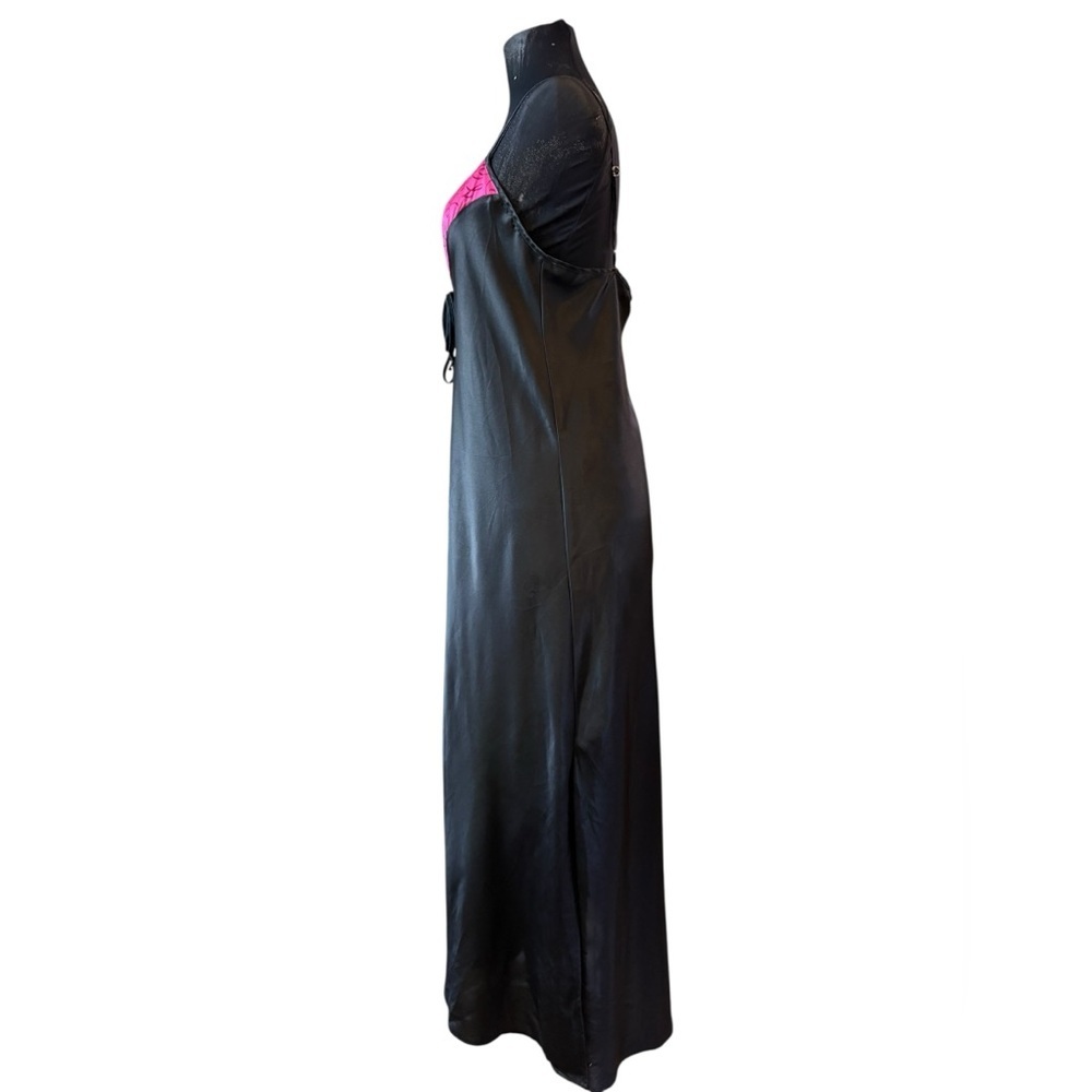 Vintage Elegant Black and Pink Nightgown - Picture 6 of 13